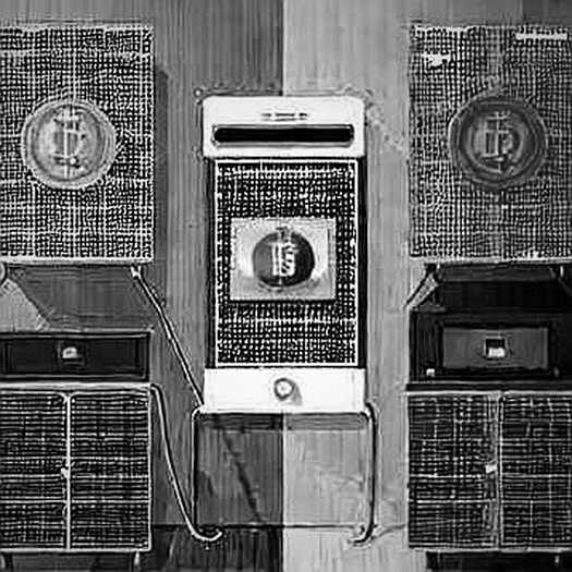 Khi Trump dùng khói cháy rừng để đe dọa thuế: Góc nhìn từ dòng hash rate và stablecoin
